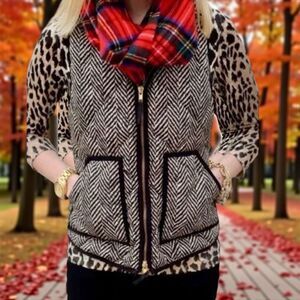 J. Crew Printed Quilted fall Puffer Herringbone Vest Gray Cream Pockets sz S